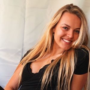 Meet your Posher, Olivia